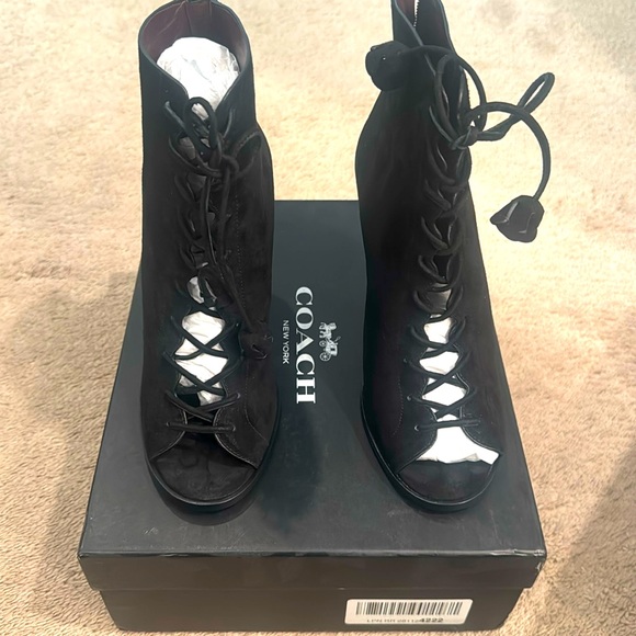 Coach Black Sandals- BRAND NEW - Picture 1 of 8
